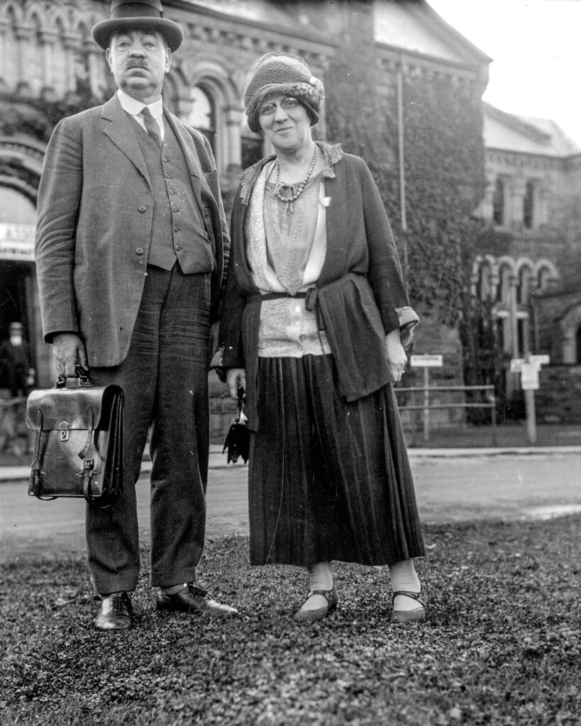 May Preston Slosson, right, poses with husband, Edwin Emery Slosson, at a British Association for the Advancement of Science meeting in 1927